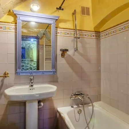 Balco De L' Emporda *