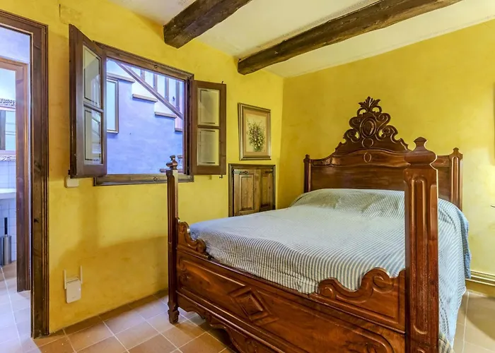 Balco De L' Emporda Nyaraló Corsá
